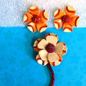 A439 BSK Vintage Flower Brooch with Matching Clip Earrings